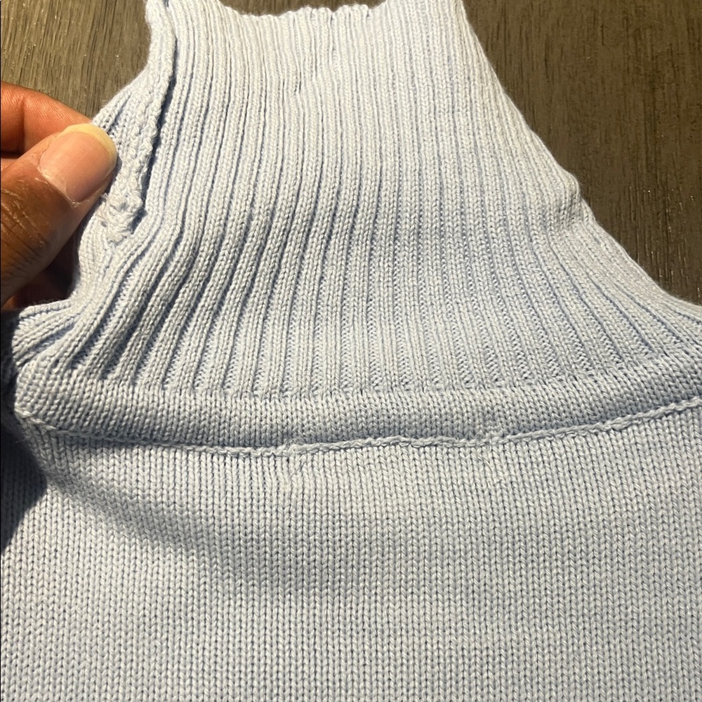 Elegant Sky Blue Turtleneck Sweater - Picture 4 of 10